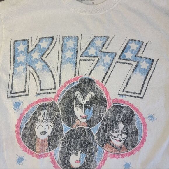 KISS Alive In ‘77 Retro Band T-shirt Men’s Size Small White Short Sleeve - Picture 9 of 15
